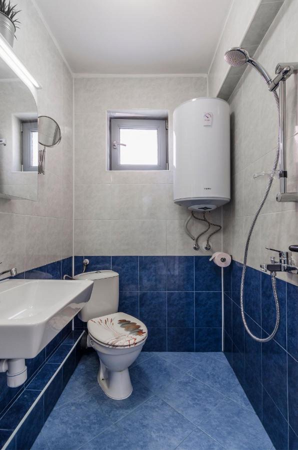 Апартаменти Ивайло / Ivaylo Apartments Burgas City Eksteriør billede