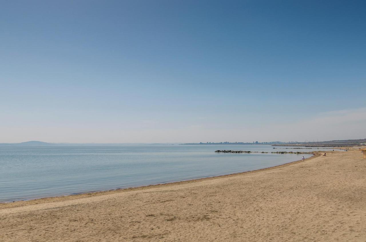 Апартаменти Ивайло / Ivaylo Apartments Burgas City Eksteriør billede