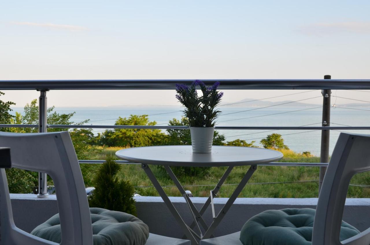 Апартаменти Ивайло / Ivaylo Apartments Burgas City Eksteriør billede