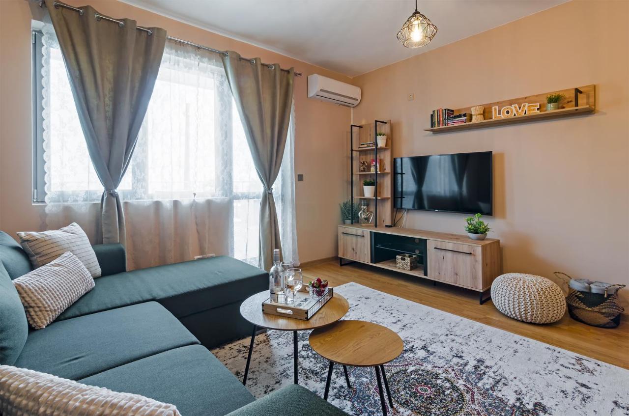 Апартаменти Ивайло / Ivaylo Apartments Burgas City Eksteriør billede