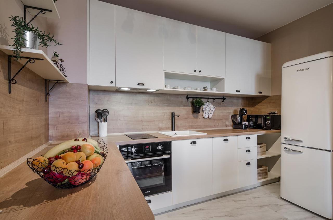 Апартаменти Ивайло / Ivaylo Apartments Burgas City Eksteriør billede