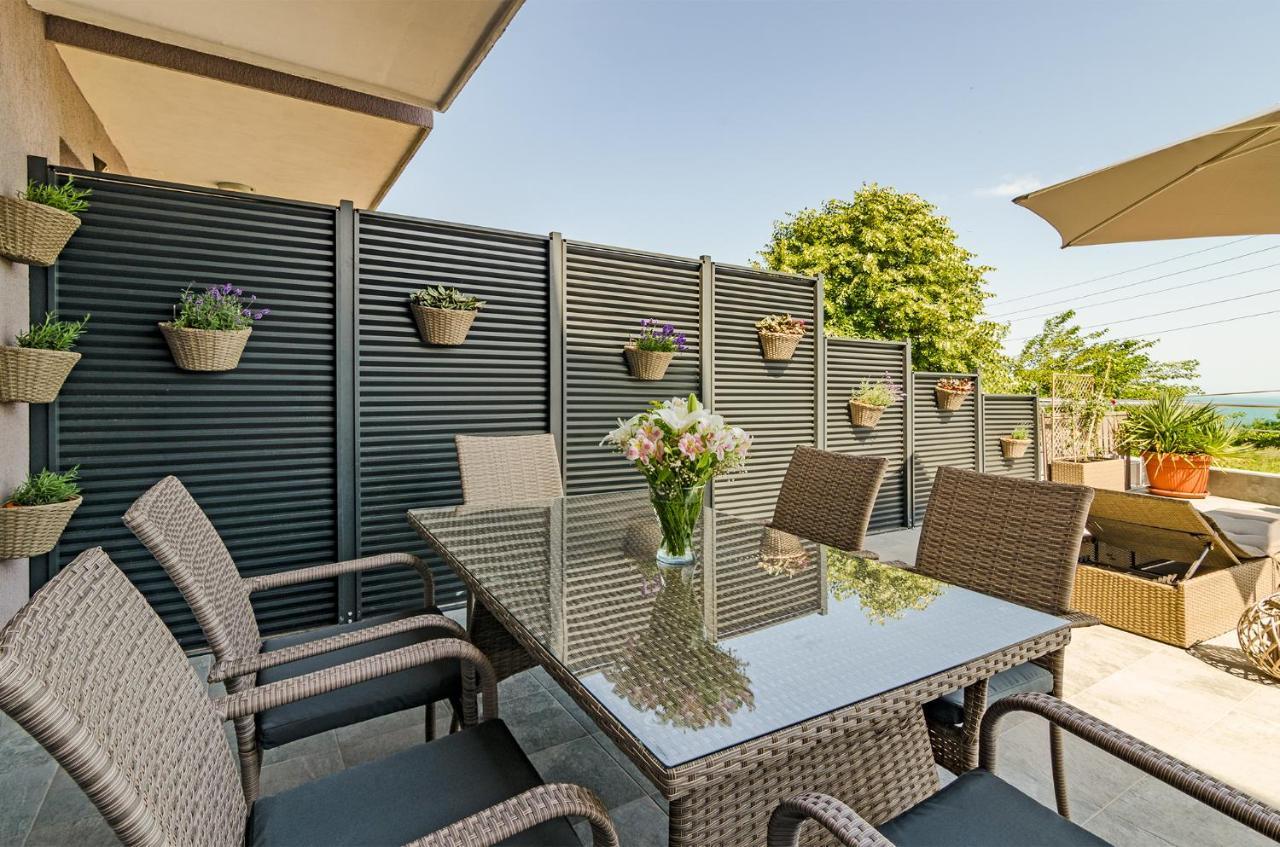 Апартаменти Ивайло / Ivaylo Apartments Burgas City Eksteriør billede
