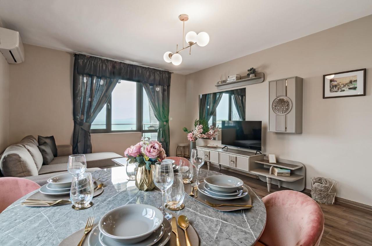 Апартаменти Ивайло / Ivaylo Apartments Burgas City Eksteriør billede