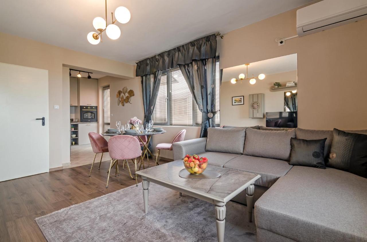 Апартаменти Ивайло / Ivaylo Apartments Burgas City Eksteriør billede