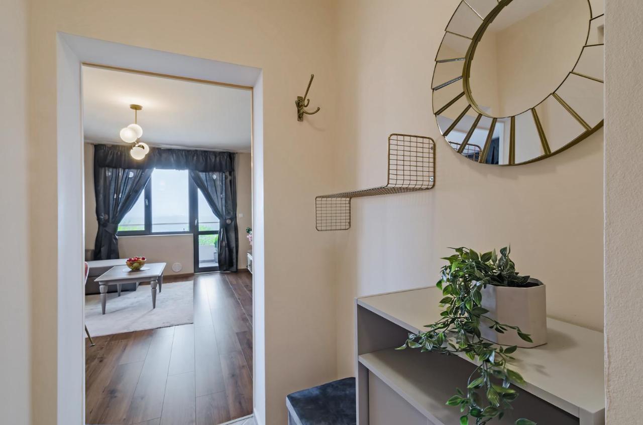 Апартаменти Ивайло / Ivaylo Apartments Burgas City Eksteriør billede