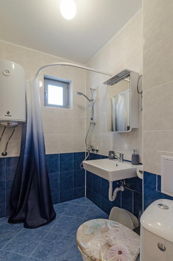 Апартаменти Ивайло / Ivaylo Apartments Burgas City Eksteriør billede